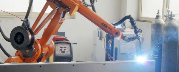 机器人焊接在钣金加工领域的优势有哪些？-皇冠crown官网(中国)有限公司